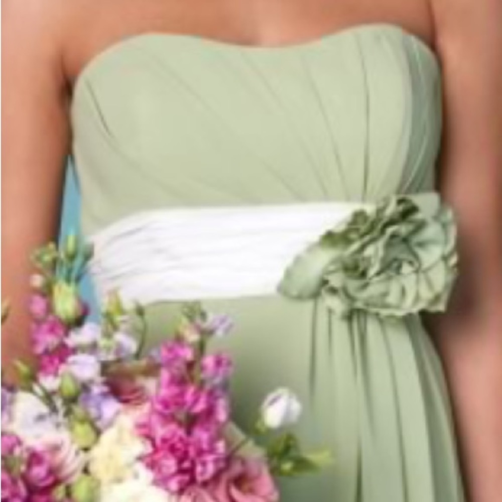 Beautiful olive green chiffon prom gown with flower design !